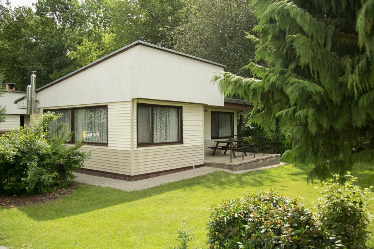 Camping Oaza Blonie Kornik Domki Standard - 3 Pokoje Esterno foto