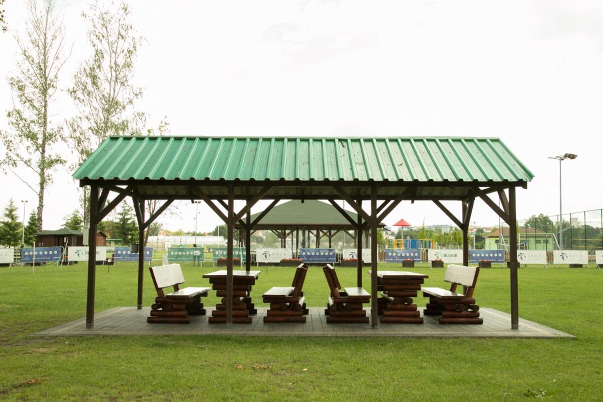 Camping Oaza Blonie Kornik Domki Standard - 3 Pokoje Esterno foto