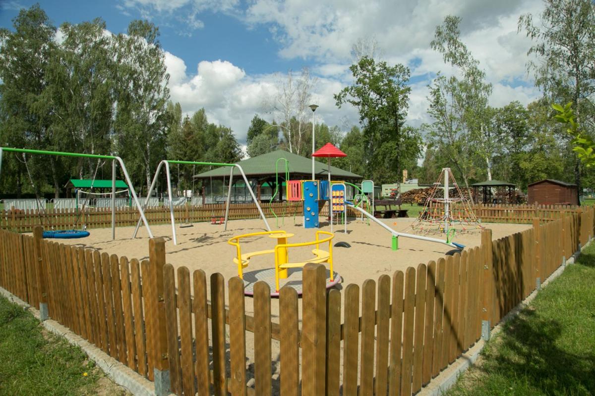 Camping Oaza Blonie Kornik Domki Standard - 3 Pokoje Esterno foto