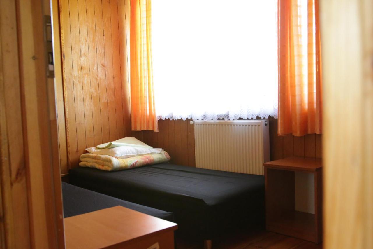 Camping Oaza Blonie Kornik Domki Standard - 3 Pokoje Esterno foto