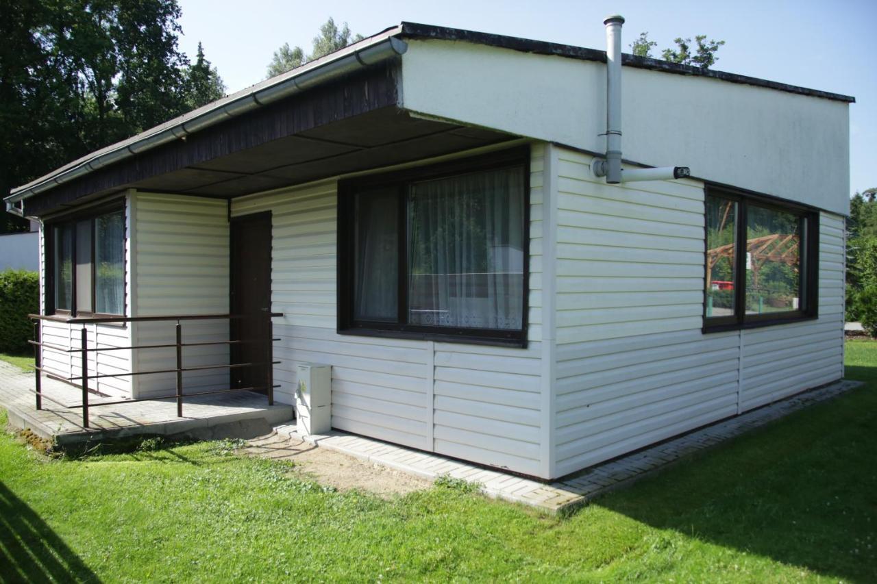 Camping Oaza Blonie Kornik Domki Standard - 3 Pokoje Esterno foto
