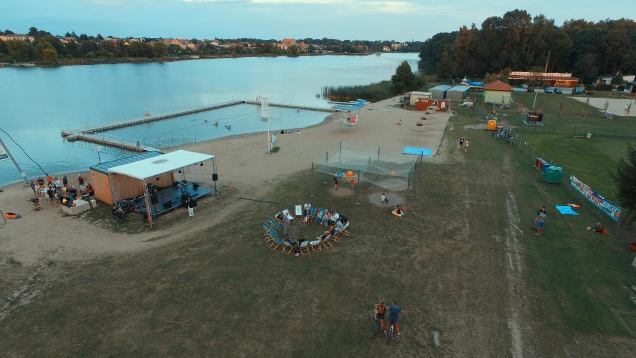 Camping Oaza Blonie Kornik Domki Standard - 3 Pokoje Esterno foto