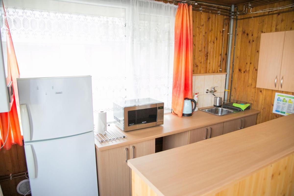 Camping Oaza Blonie Kornik Domki Standard - 3 Pokoje Esterno foto