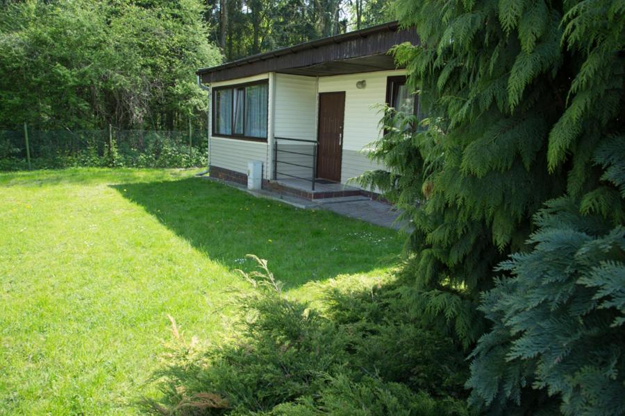 Camping Oaza Blonie Kornik Domki Standard - 3 Pokoje Esterno foto